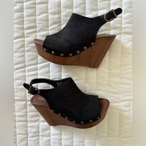 Black Wedges